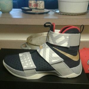 Lebron USA Olympics Soldier